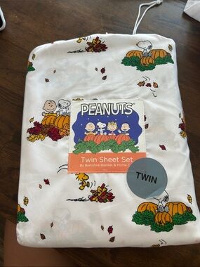 NEW Peanuts Fall Twin Sheet Set